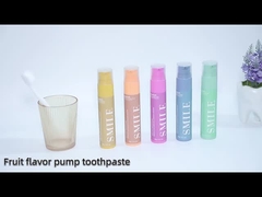 Creme dental para cuidados bucais remove o mau hálito e refresca a boca.