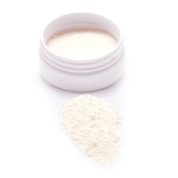 Obtenha um sorriso hollywoodiano com o nosso produto em pó para limpeza oral