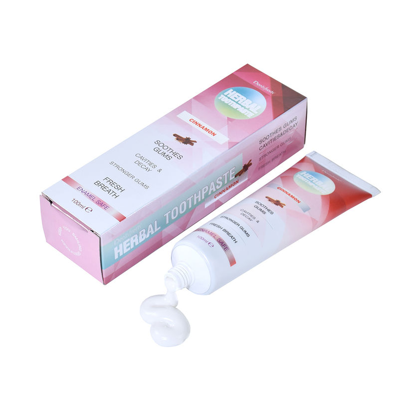 Experimente os benefícios de escovar os dentes duas vezes ao dia com o produto de cuidados orais Aqua Ingredients incluído