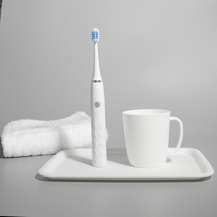 OEM da escova de dentes do cuidado da escova de dentes e estoque orais profissionais clareando elétricos, marcas próprias personalizadas