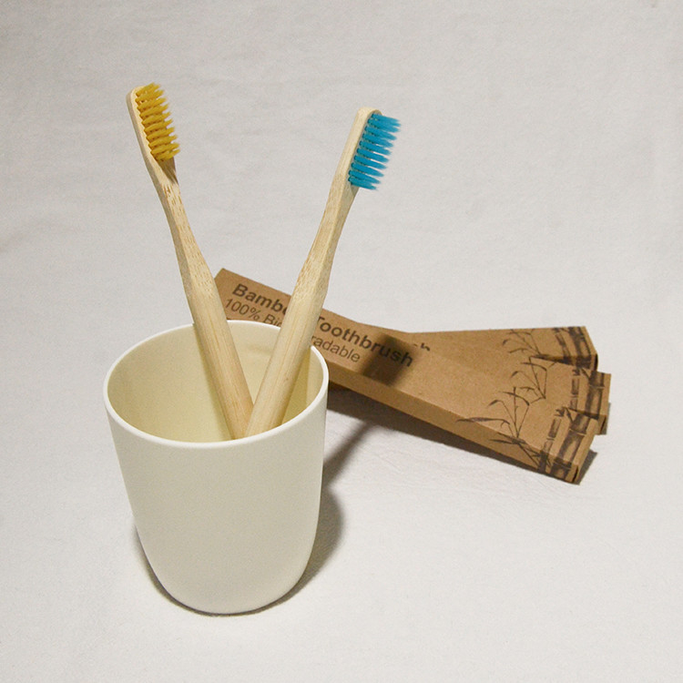 Da escova de dentes de bambu oral do carvão vegetal do vegetariano do cuidado dos adultos cor misturada